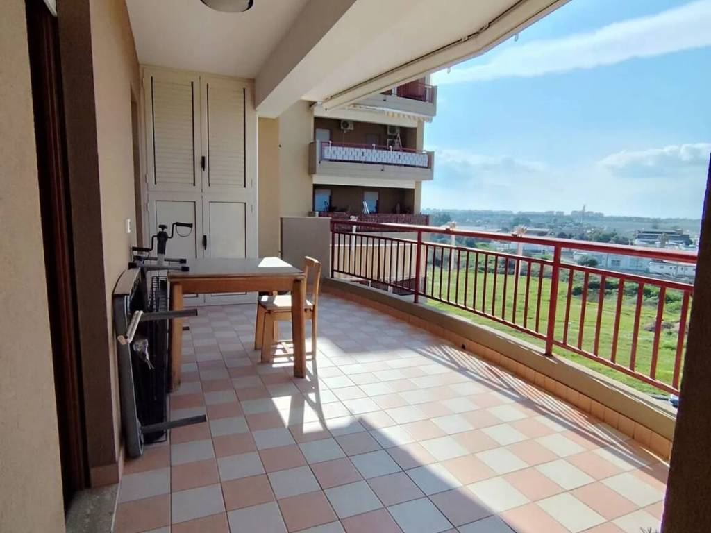 Appartamento a Taranto in Piazza Alda Merini - Foto 3