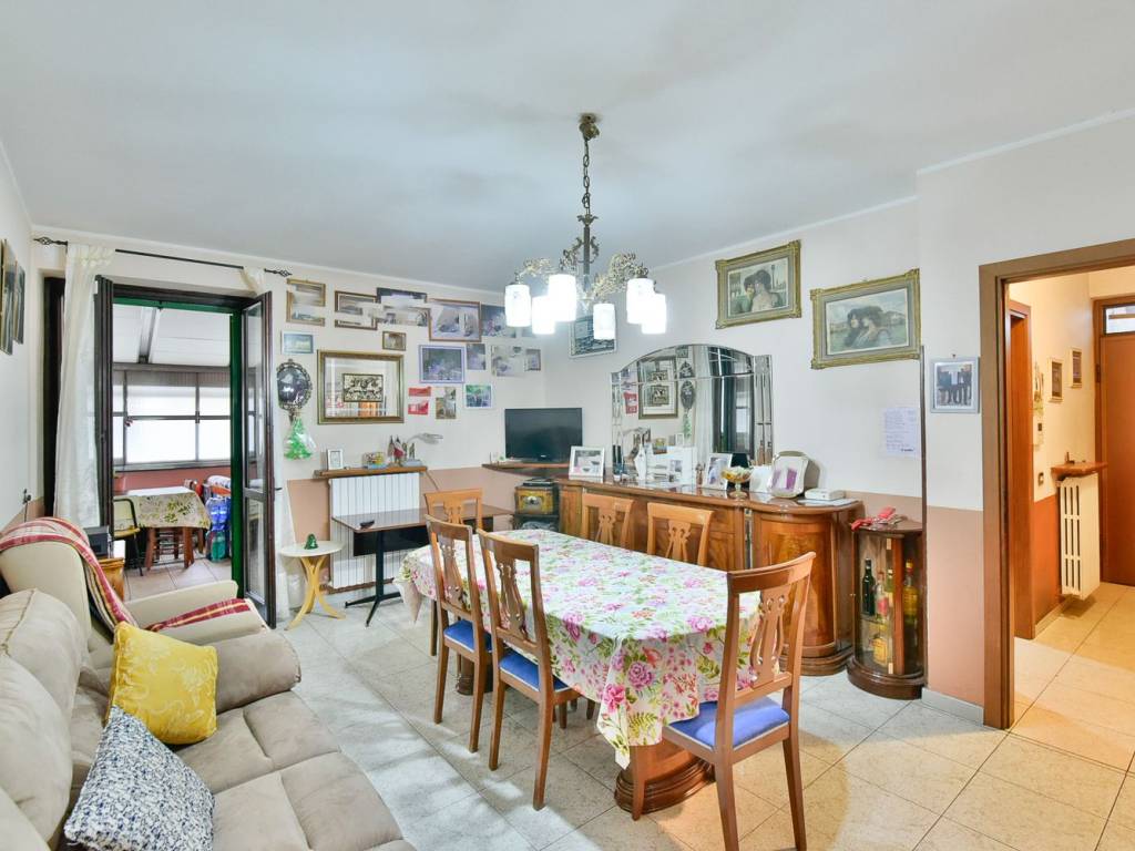 Casa indipendente a Erba in Via Lecco - Foto 2