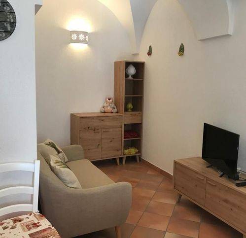 Casa indipendente a Ostuni in Piazzale Domenico Colucci, 3 - Foto 4