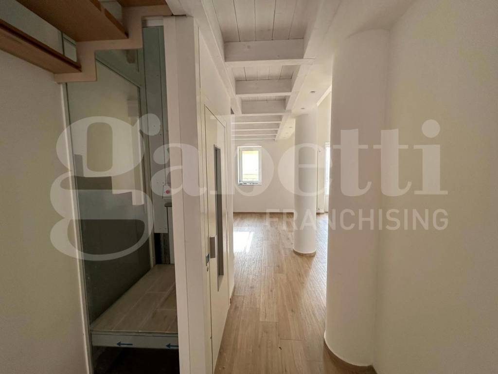 Casa indipendente a Canosa di puglia in via doge grimani, 37 - Foto 4