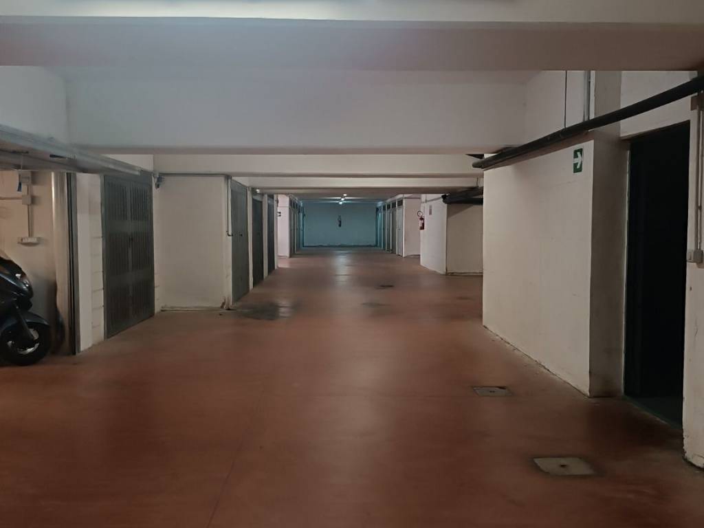 Box / garage a Civitavecchia in Via Achille Montanucci - Foto 4