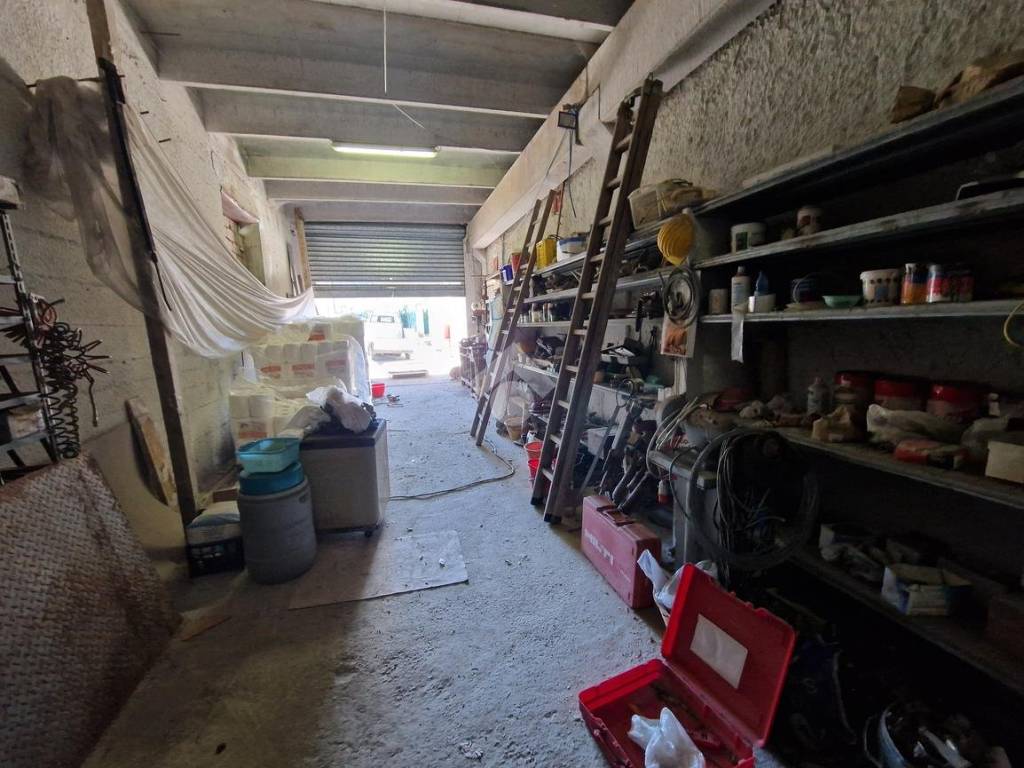 Immobile a Riccò del golfo di spezia in Deposito Via Graveglia, 41 - Foto 5