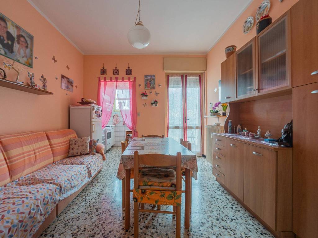 Appartamento a Asti in Via Alfredo Catalani, 11 - Foto 2