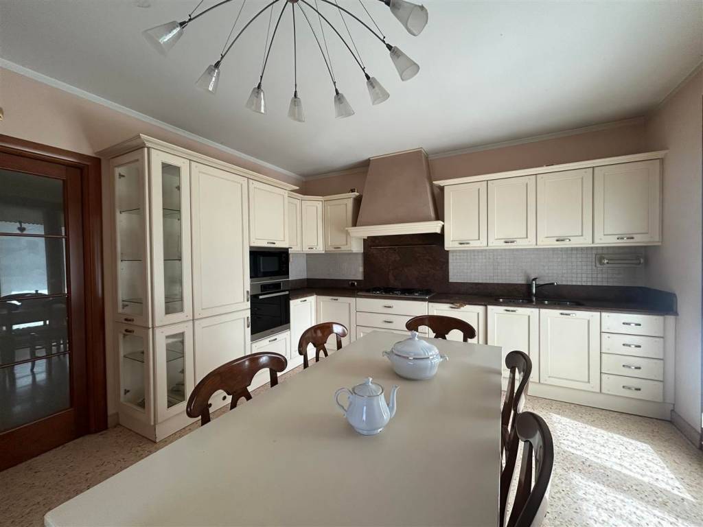 Villa a Castelfranco veneto in Via Giosuè Carducci - Foto 5