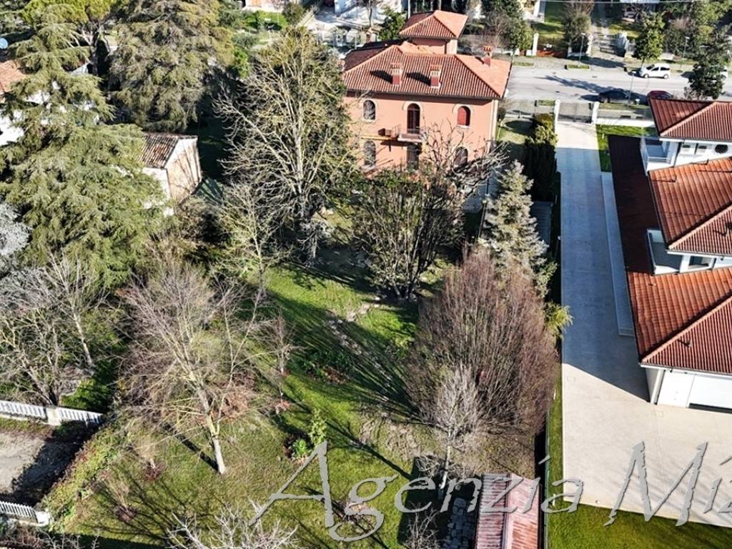 Villa a Lugo in Viale Giovanni Bertacchi - Foto 5