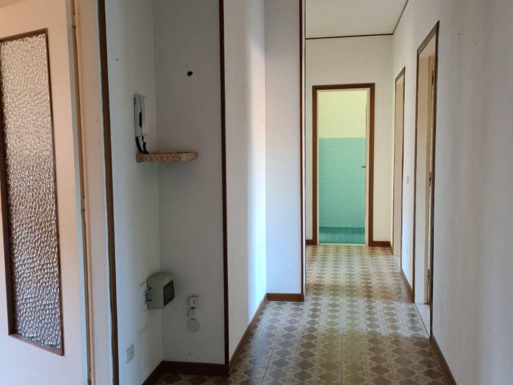 Appartamento a Borgosesia in Via Vittorio Veneto - Foto 3