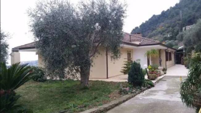 Villa a Ventimiglia in Via Maneira - Foto 2