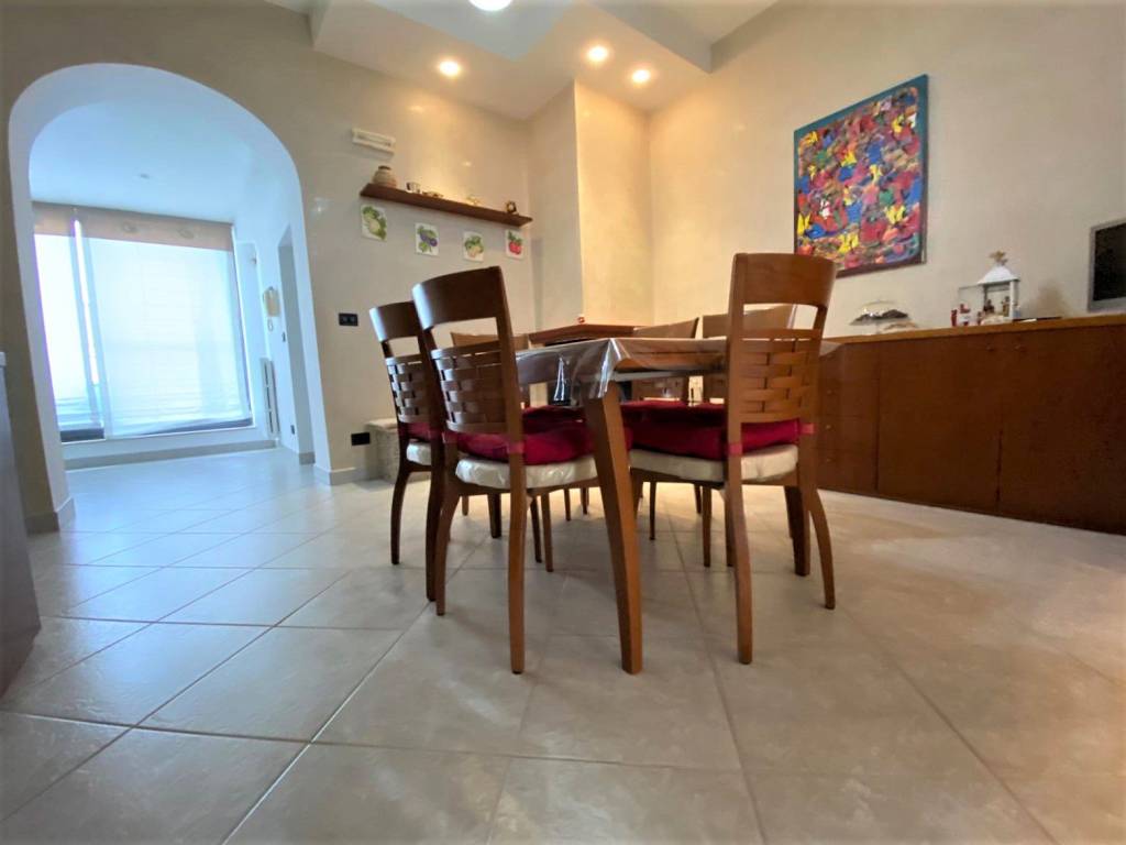 Casa indipendente a Cassano delle murge in Piazza Giuseppe Garibaldi - Foto 4