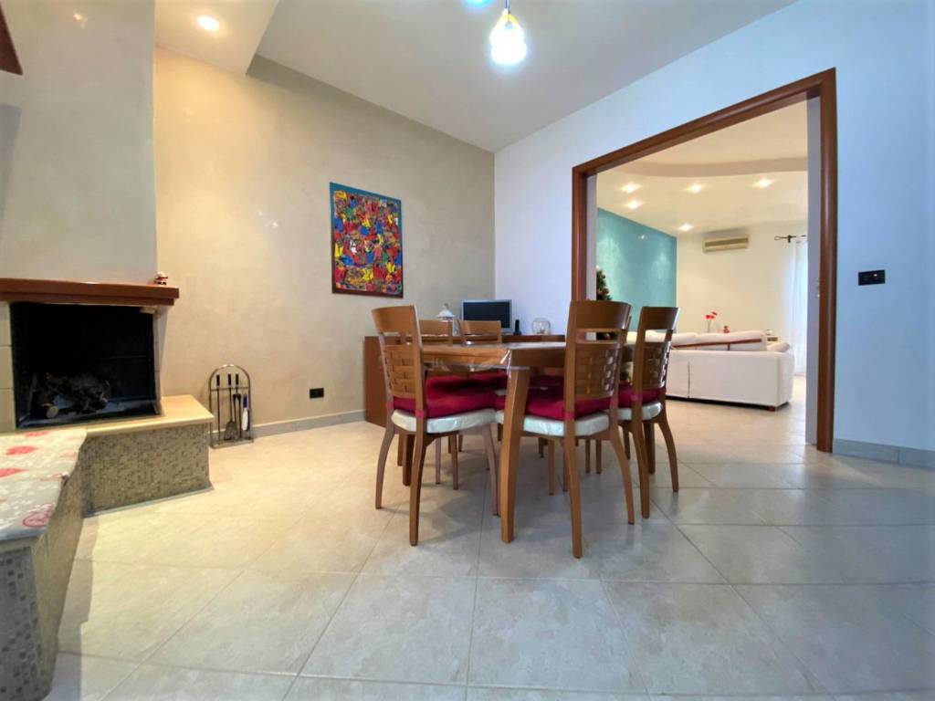 Casa indipendente a Cassano delle murge in Piazza Giuseppe Garibaldi - Foto 5