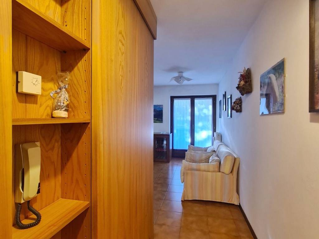 Appartamento a Pinzolo in Viale Dolomiti di Brenta, 97 - Foto 2
