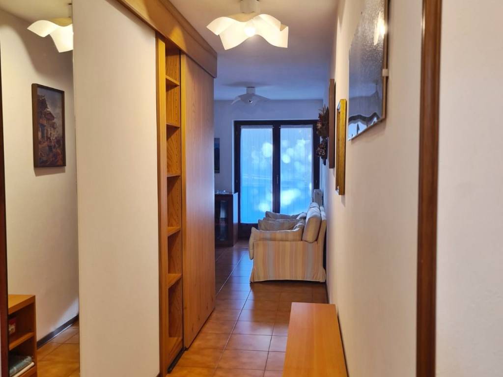Appartamento a Pinzolo in Viale Dolomiti di Brenta, 97 - Foto 3