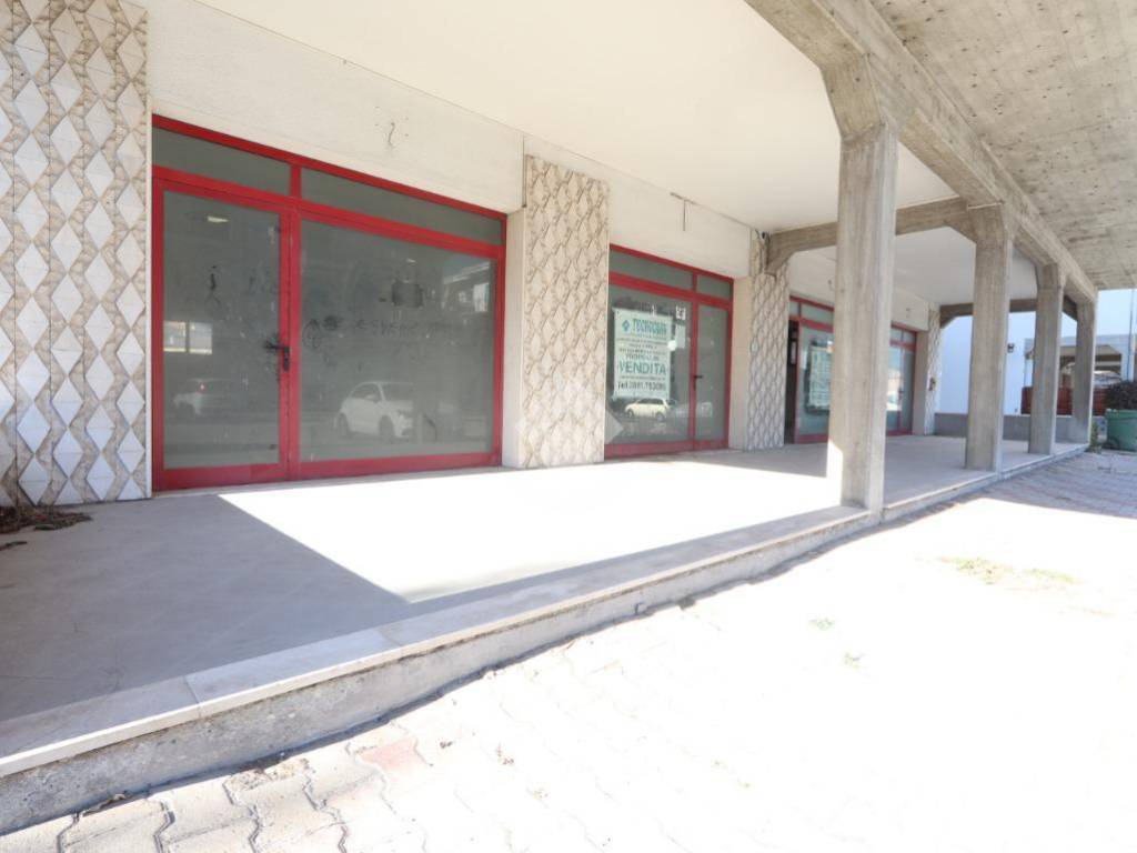 Appartamento a Martinsicuro in Via Patini, 30 - Foto 2