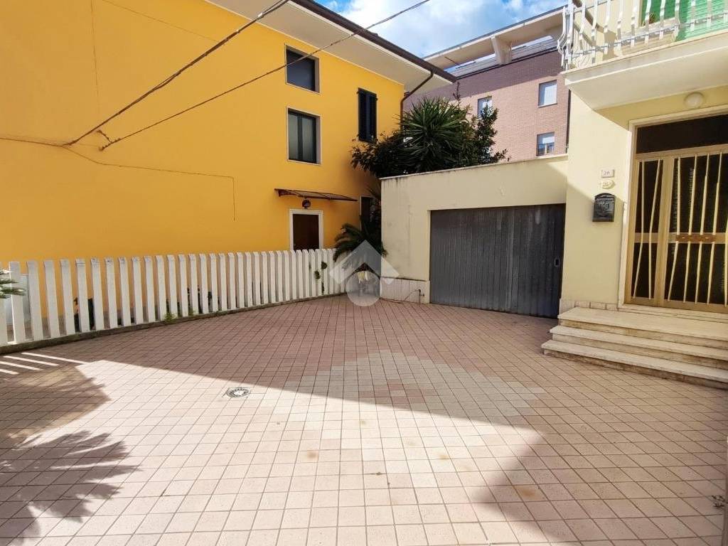 Villa a Monteprandone in Via Giovanni XXIII, 24 - Foto 4