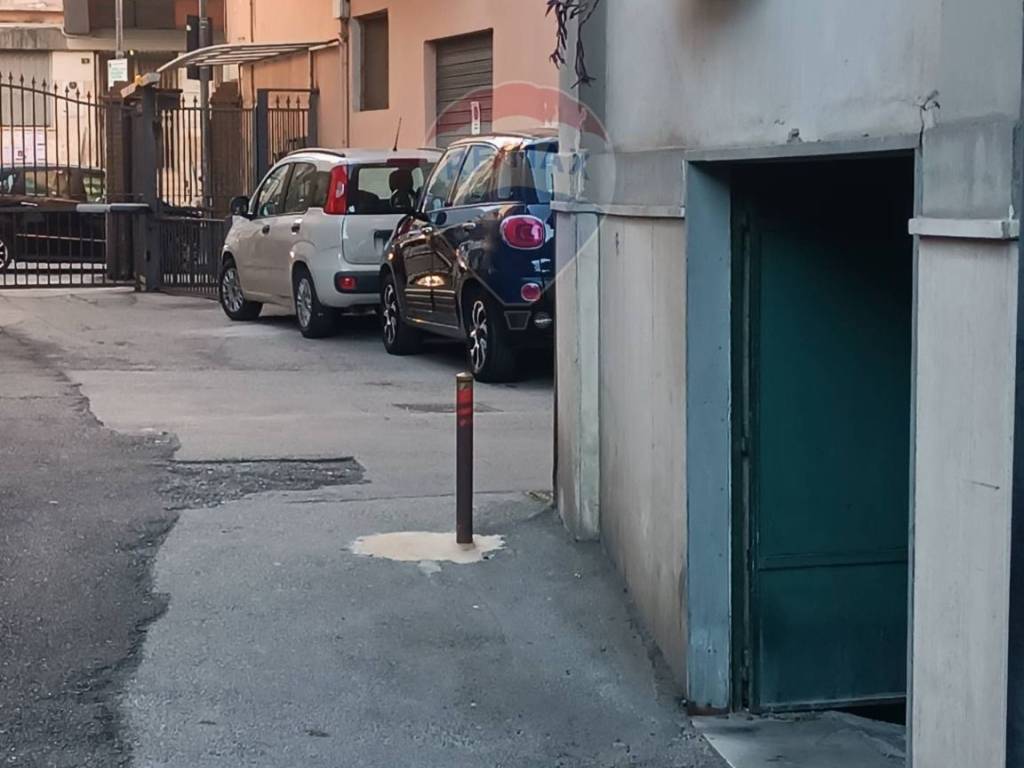 Box / garage a Nocera inferiore in Via Raffaele Libroia - Foto 4