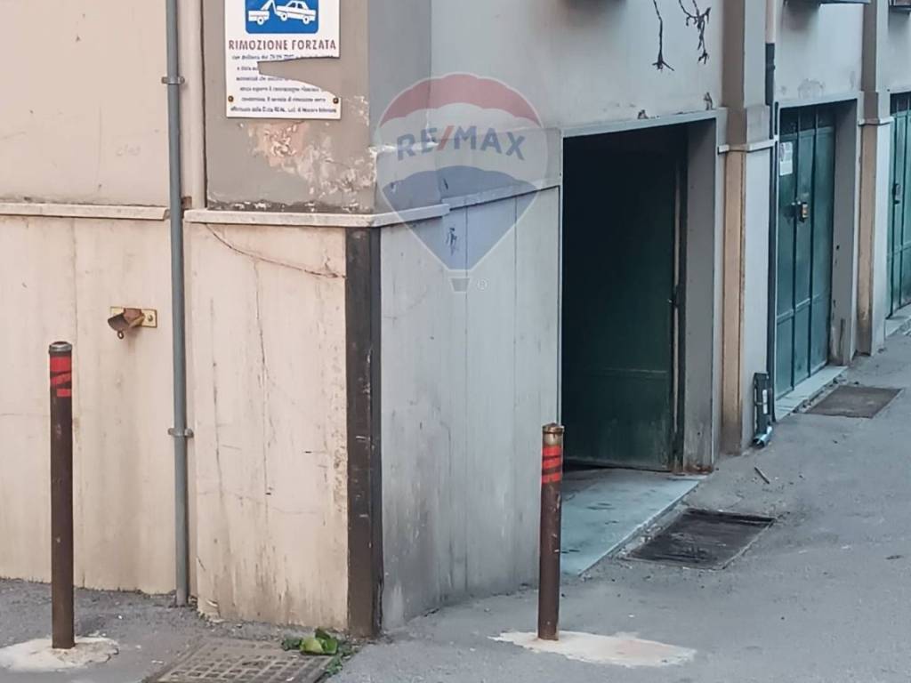 Box / garage a Nocera inferiore in Via Raffaele Libroia - Foto 5