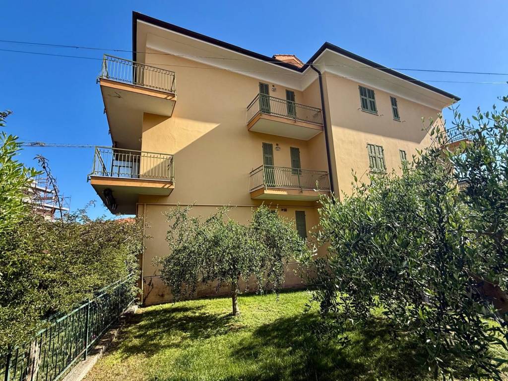 Appartamento a Borgio verezzi in Via Cesare Battisti - Foto 4