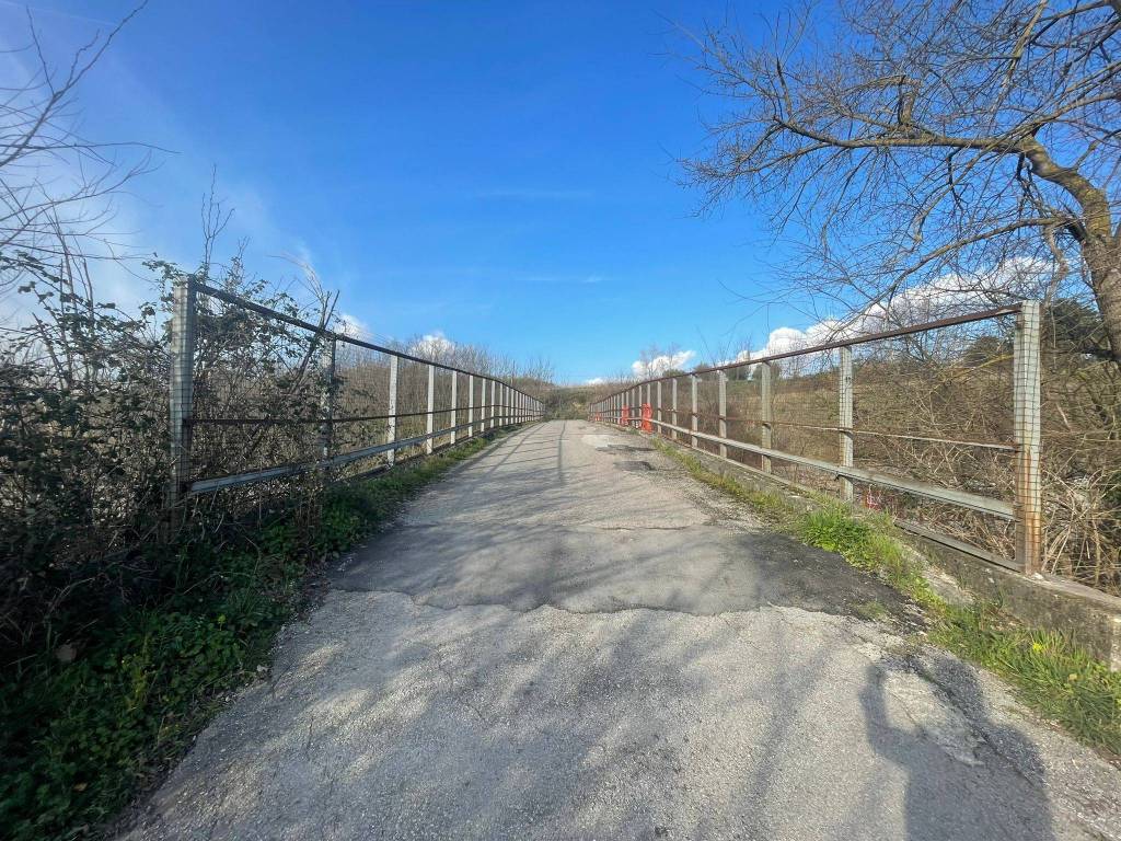 Villa a Benevento in Contrada Ponte delle Tavole - Foto 3
