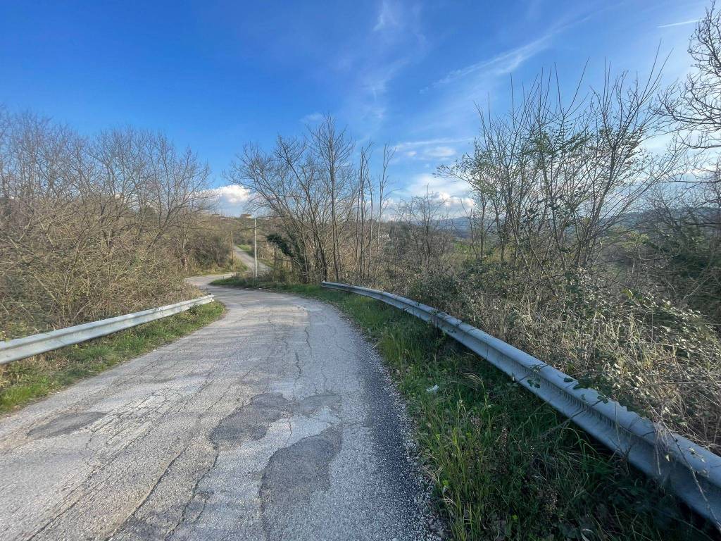 Villa a Benevento in Contrada Ponte delle Tavole - Foto 4