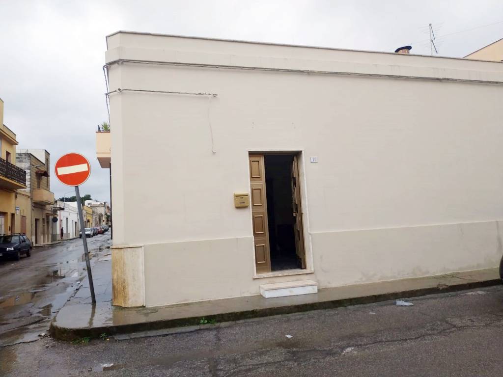 Appartamento a Sava in Via Umberto Giordano, 12 - Foto 2