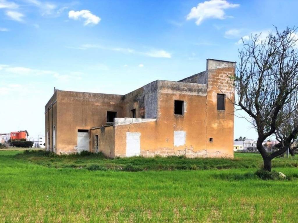 Rustico / casale a San pietro in lama in Via Dottor Luigi Fuso, 27 - Foto 2