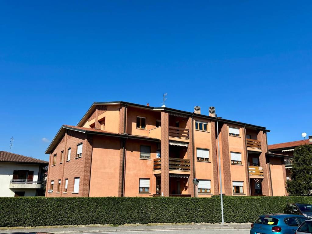 Appartamento a Almenno san salvatore in Via Don A. Sizzi, 13 - Foto 2