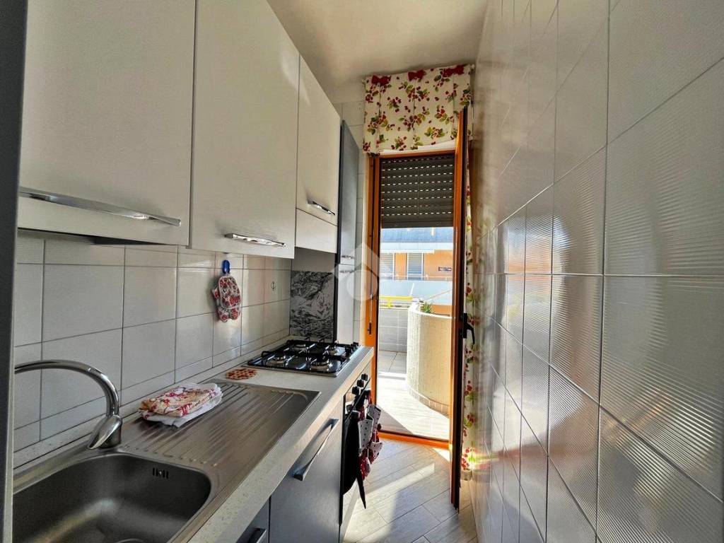 Appartamento a Bari in Via Raffaele Resta Rettore, 2 - Foto 2