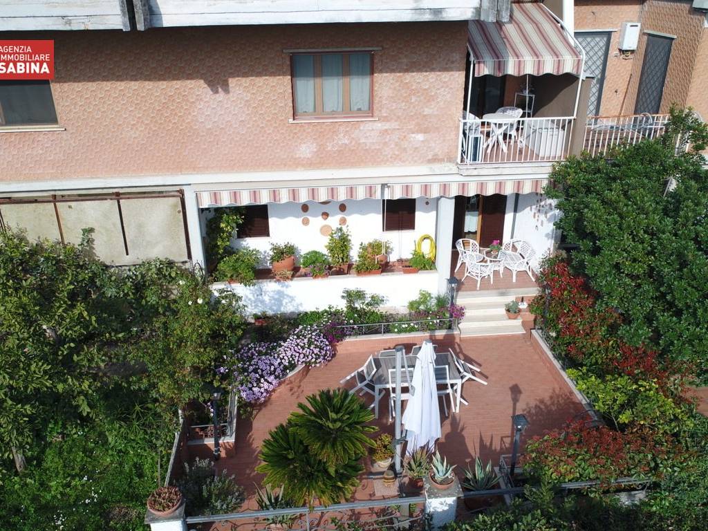 Villa a Poggio mirteto in Via Giacomo Matteotti, 109 - Foto 4