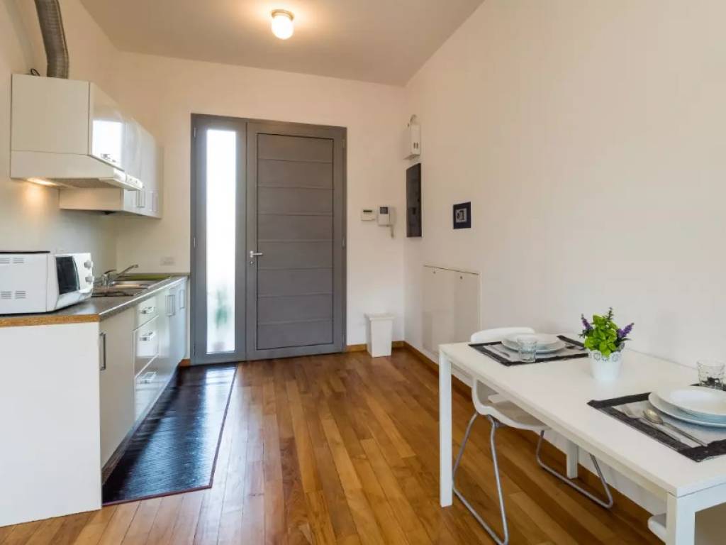 Appartamento a Milano in Via Enrico Cosenz, 22 - Foto 1