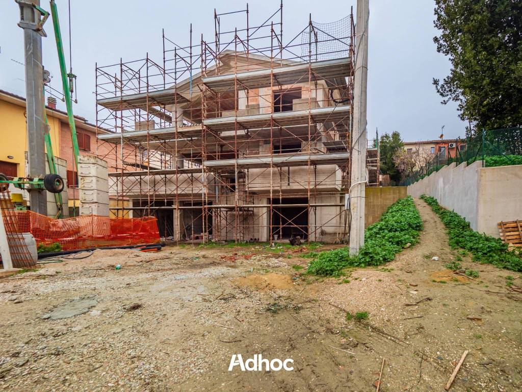 Appartamento a San costanzo in Strada del Bagnolo - Foto 4