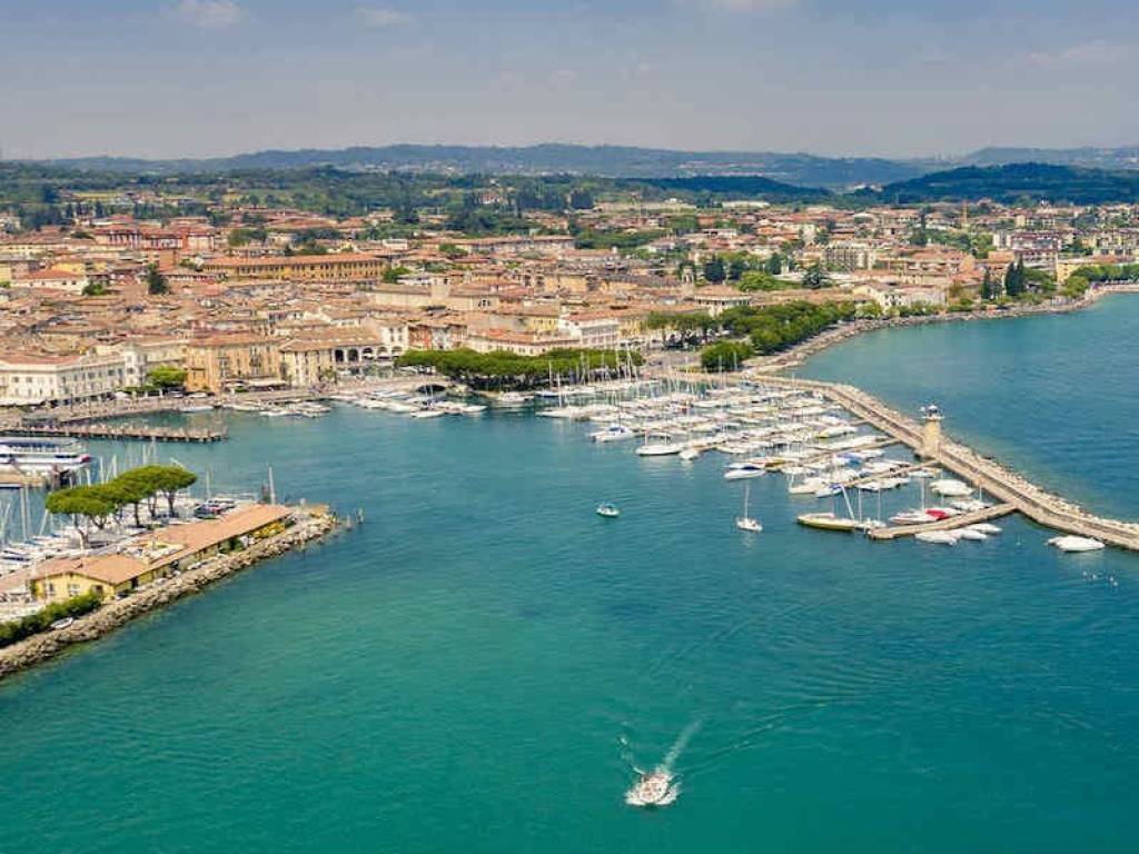 Appartamento a Desenzano del garda in Piazza Malvezzi, 33 - Foto 5
