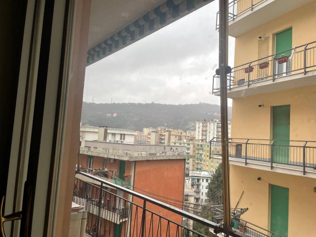 Appartamento a Genova in Via dei Platani, 41 - Foto 2