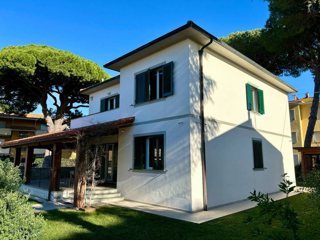 Villa a Cecina in Via Guido Vivaldi - Foto 2