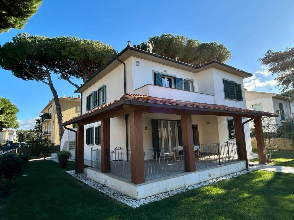 Villa a Cecina in Via Guido Vivaldi - Foto 3