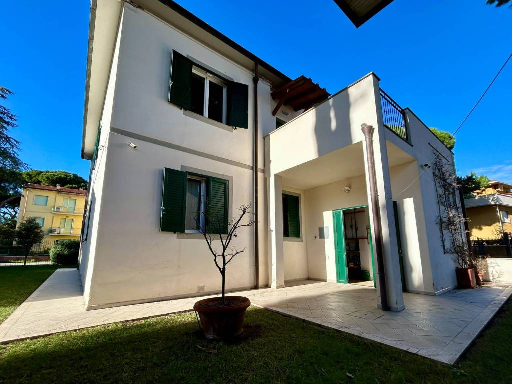 Villa a Cecina in Via Guido Vivaldi - Foto 5