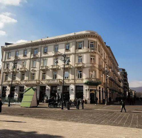 Appartamento a Avellino in Piazza Libertà 63 - Foto 2