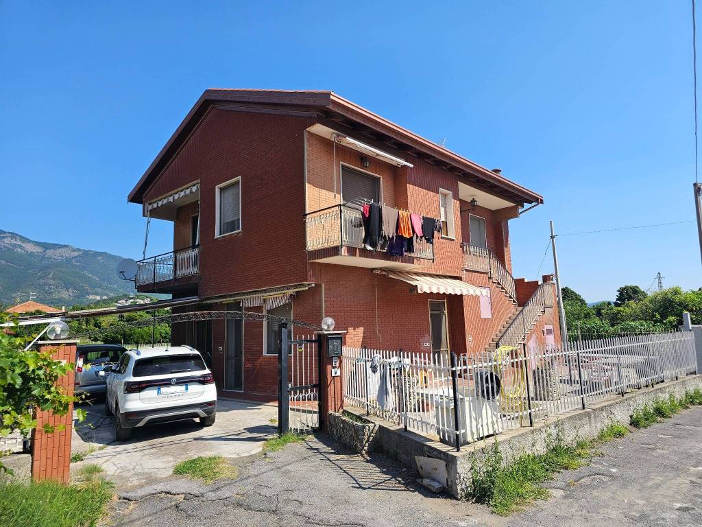 Villa a Borghetto santo spirito in Via Tiziano, 4 - Foto 4