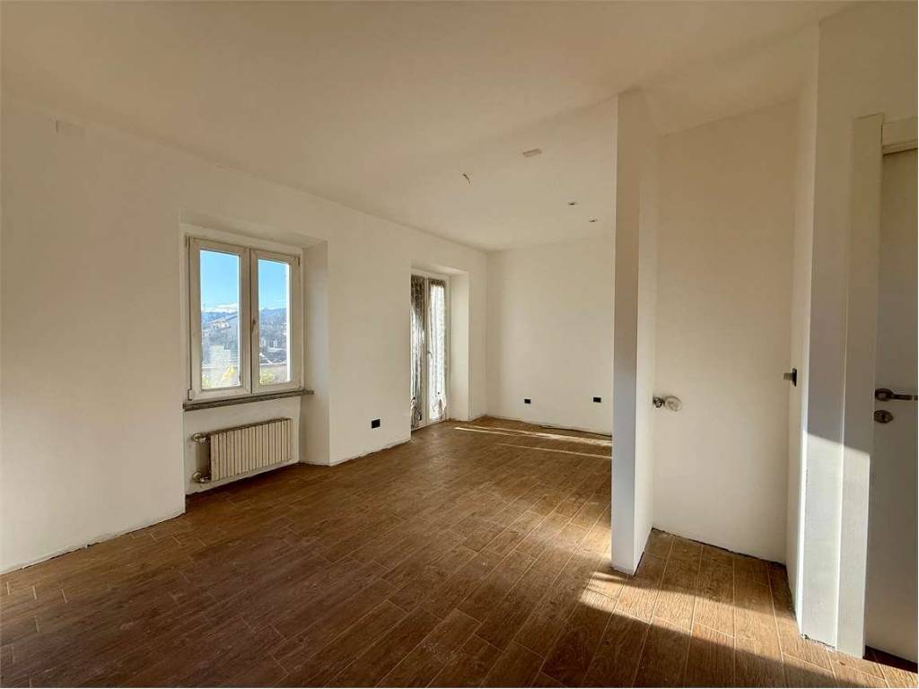 Appartamento a Borgomanero in Via Professore Angelo de Gasperis - Foto 2