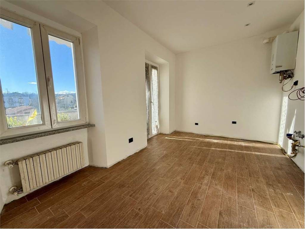 Appartamento a Borgomanero in Via Professore Angelo de Gasperis - Foto 4