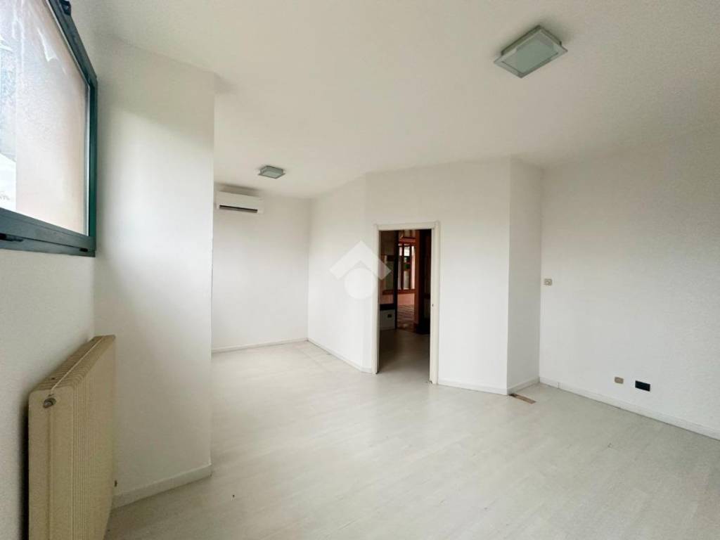 Immobile a Castelfranco veneto in Via S. Pio X, 108 - Foto 4