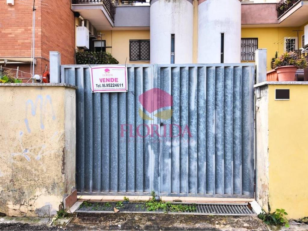 Appartamento a Pomezia in Viale Italia - Foto 2