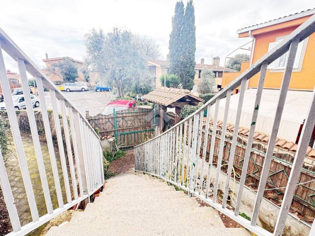 Appartamento a Anguillara sabazia in Via Monte Sirente, 77 - Foto 4