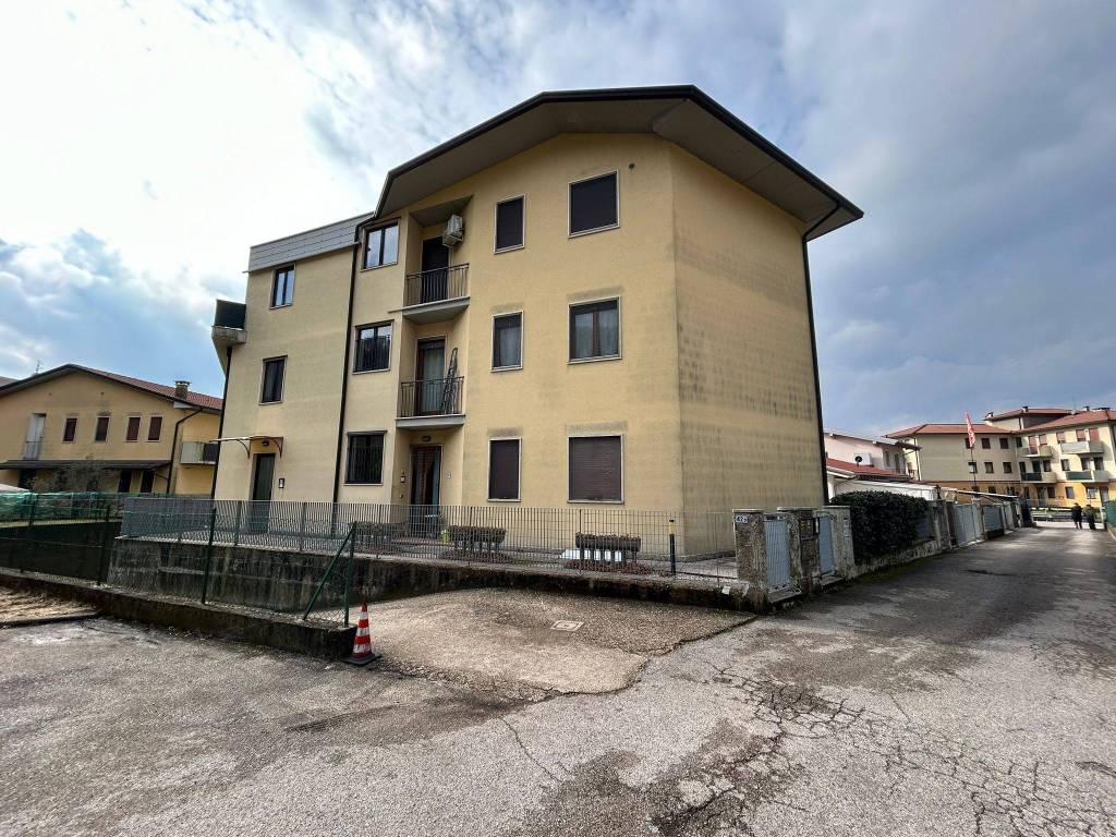 Appartamento a Castelgomberto in Via Capovilla, 42 - Foto 2