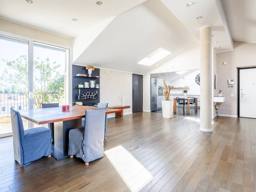 Appartamento a Biassono in Via Gianfranco Miglio, 10 - Foto 2