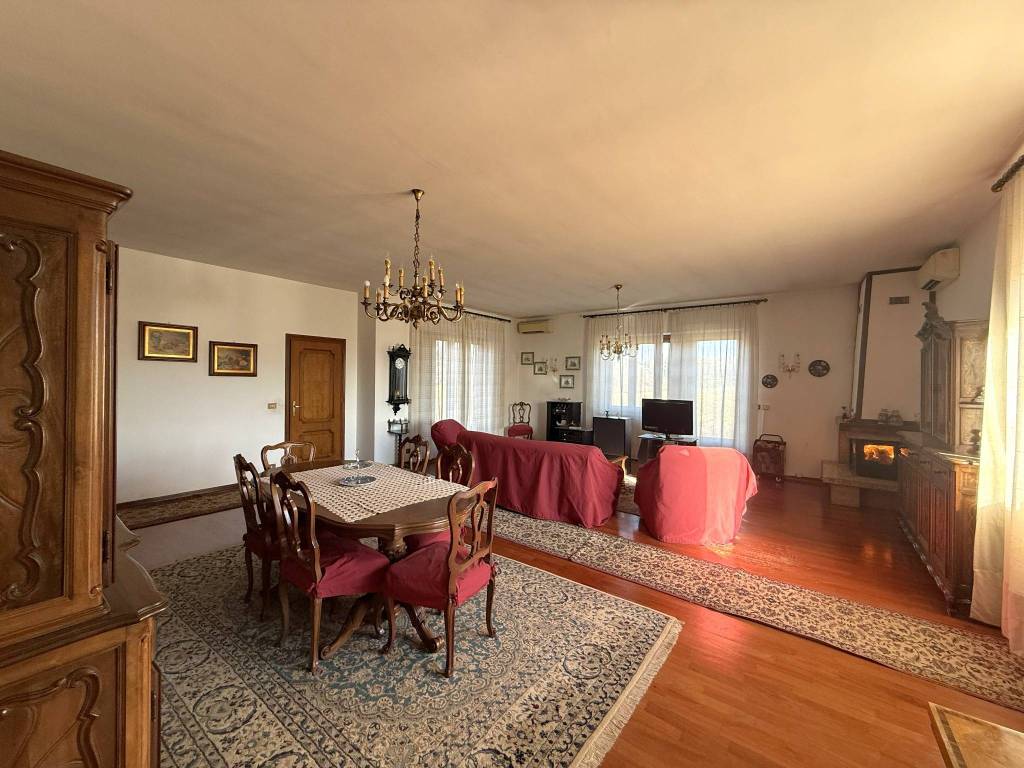Villa a Foglizzo in Strada Ponte Rosso, 18 - Foto 5