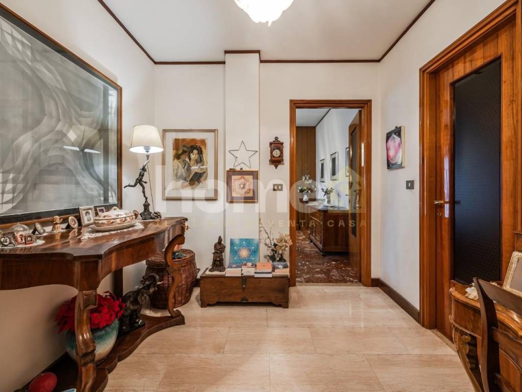 Appartamento a Reggio emilia in Via Ciro Menotti, , 4 - Foto 2