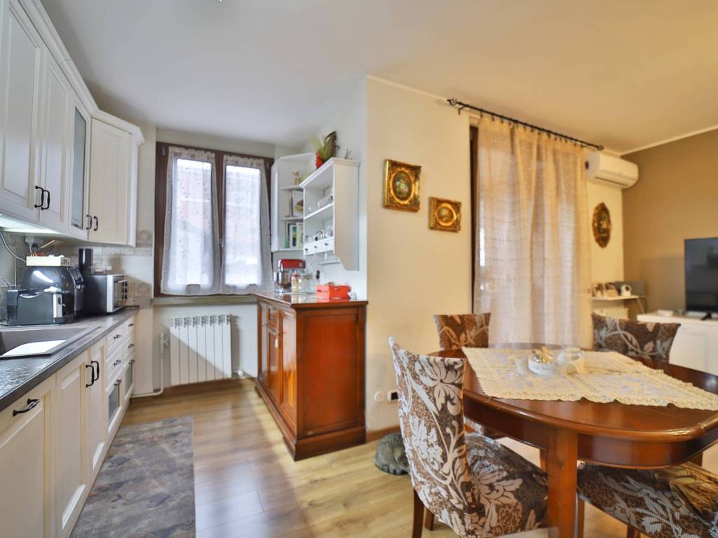 Appartamento a Mezzago in Via Stefano Biffi, 1 - Foto 5