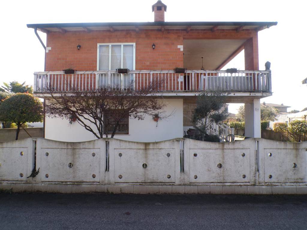 Villa a Ferrara in Via Zola, 143 - Foto 3