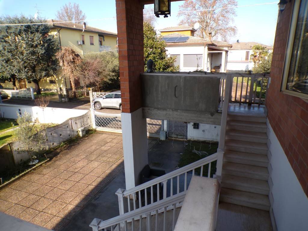 Villa a Ferrara in Via Zola, 143 - Foto 4
