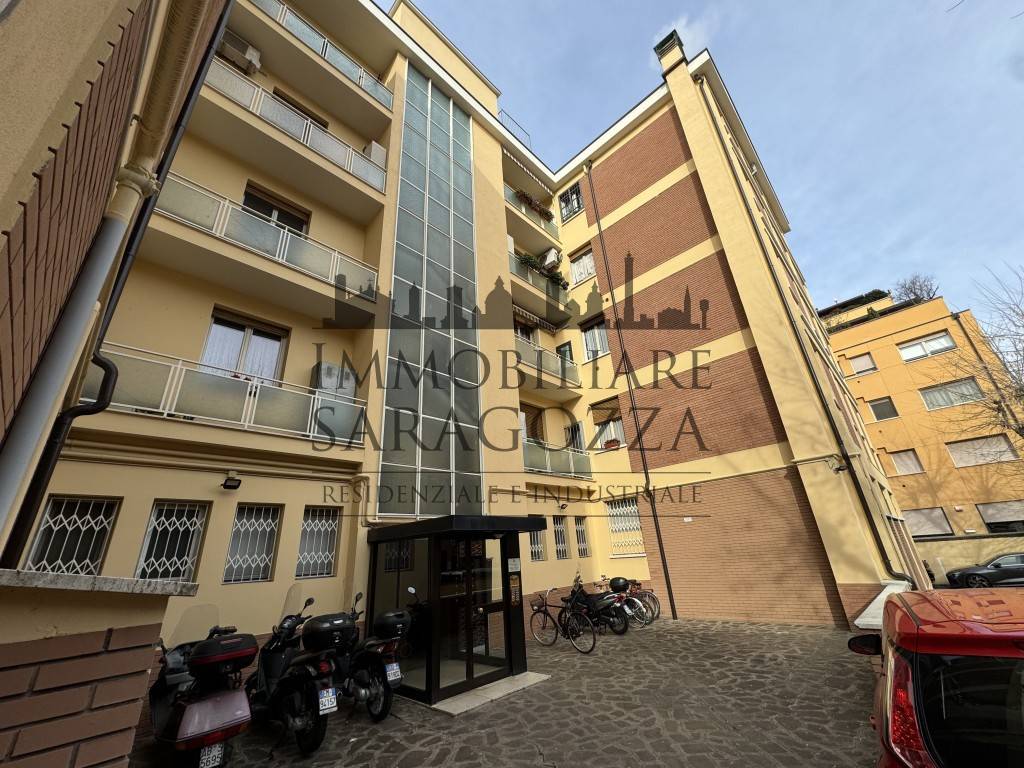 Appartamento a Bologna in VIA ANDREA COSTA, 61 - Foto 3