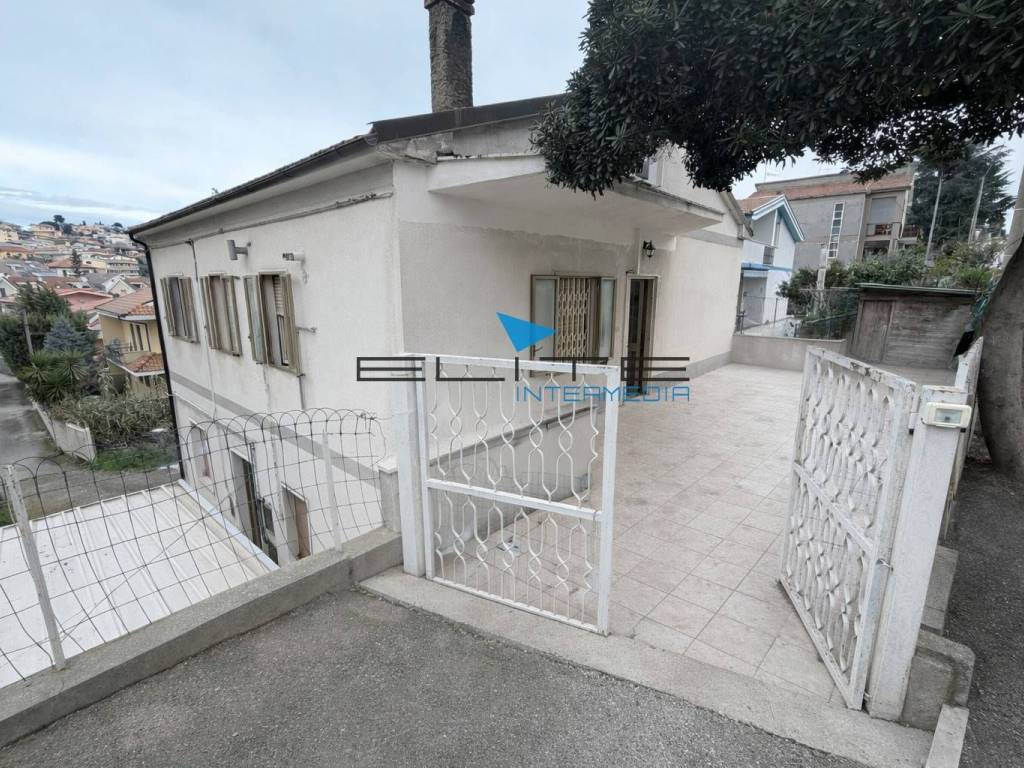 Appartamento a Pescara in Via Colle Innamorati, 430 - Foto 2